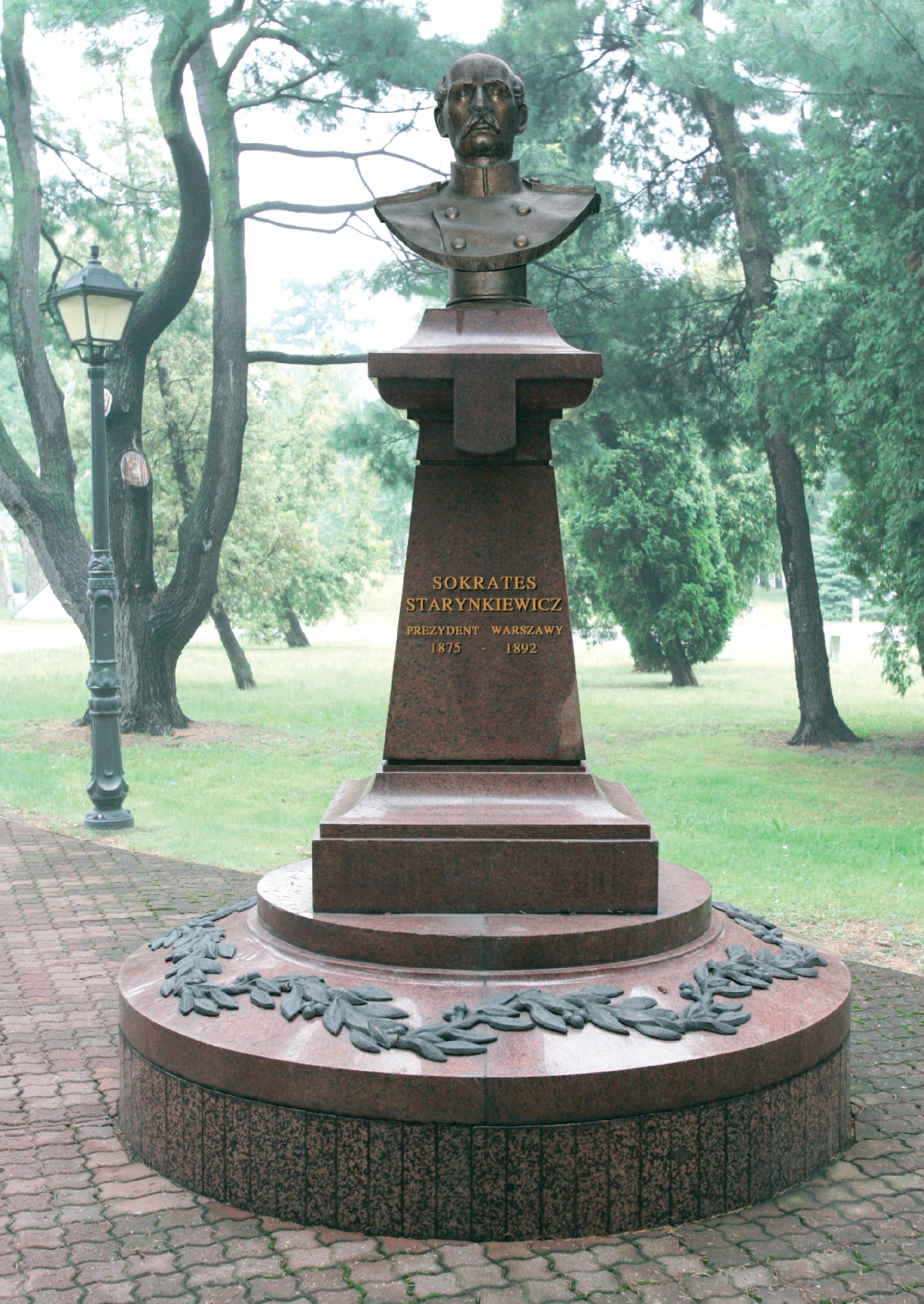 Monument of General Sokrat Starynkiewicz, one of the Polish-Russian School's patrons